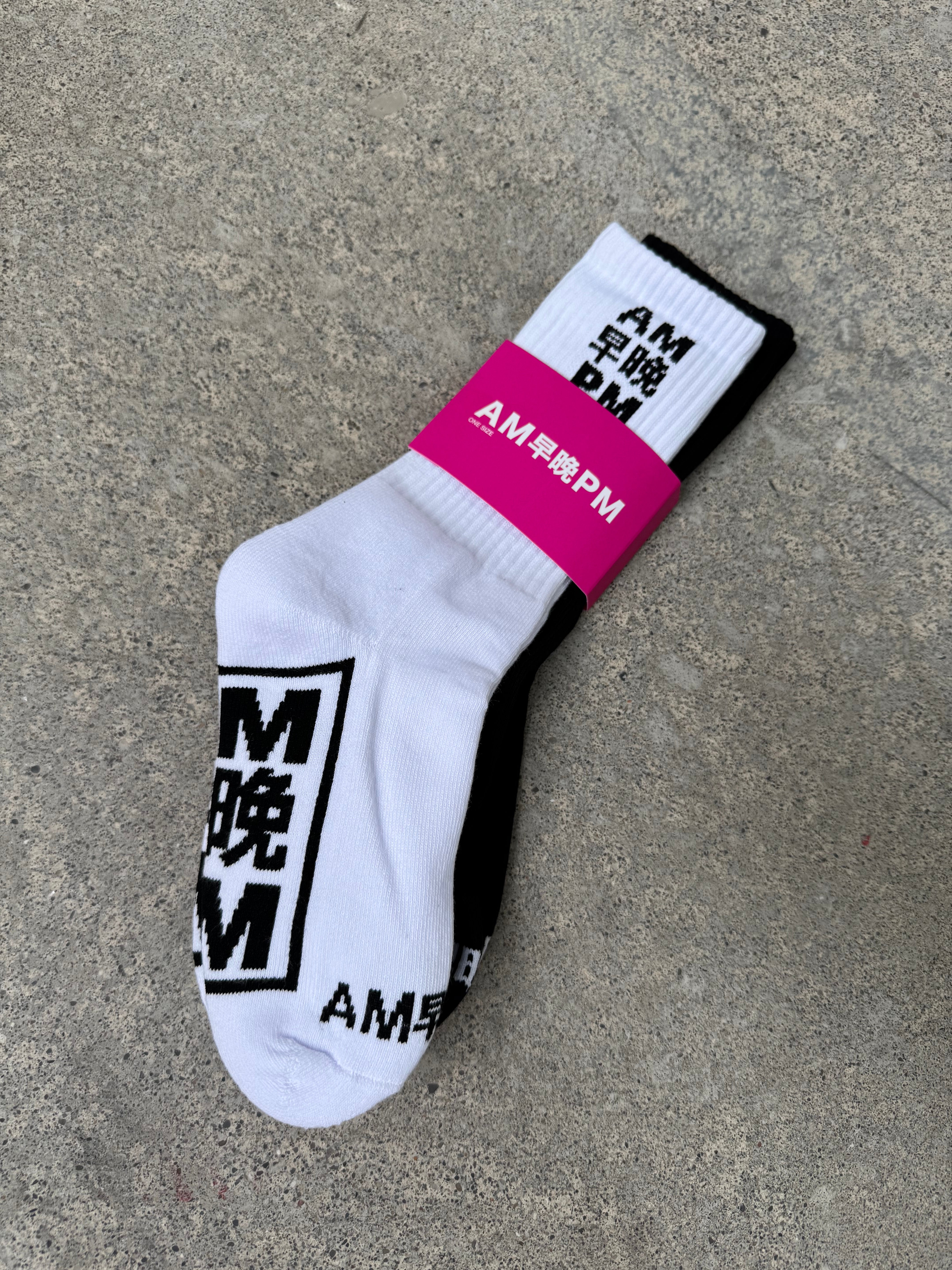 BLACK / WHITE AMPM SOCKS / 2 PACK